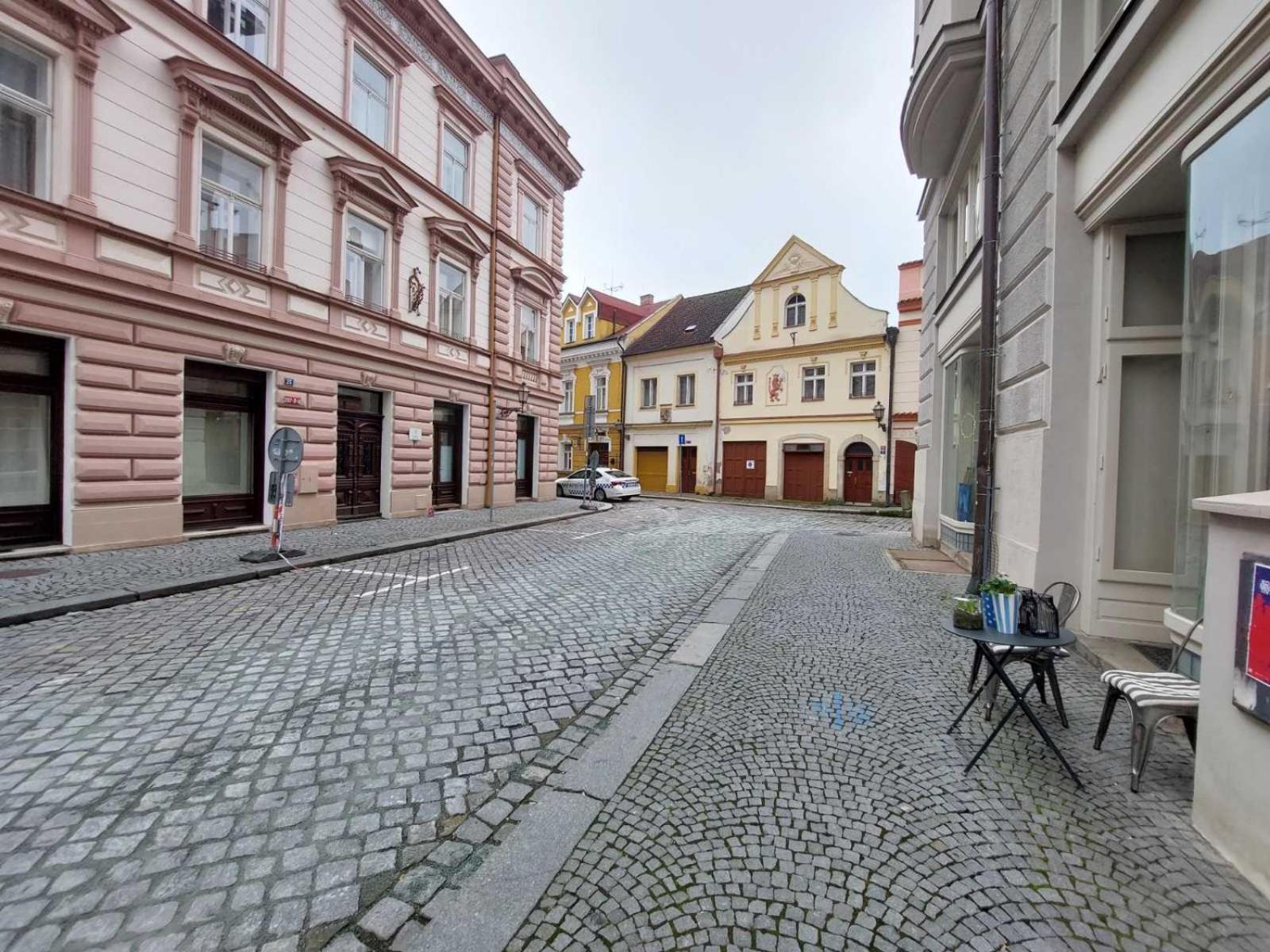 Byt 2+Kk Na Velkem Namesti Hradec Králové エクステリア 写真